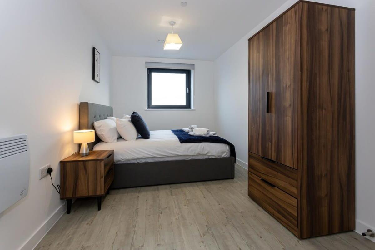 Modern 2 Bed Salford Apartment Stunning Views 맨체스터 외부 사진